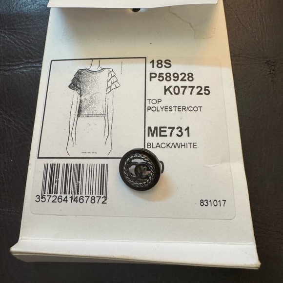 Chanel Stylish Button - Picture 4 of 5